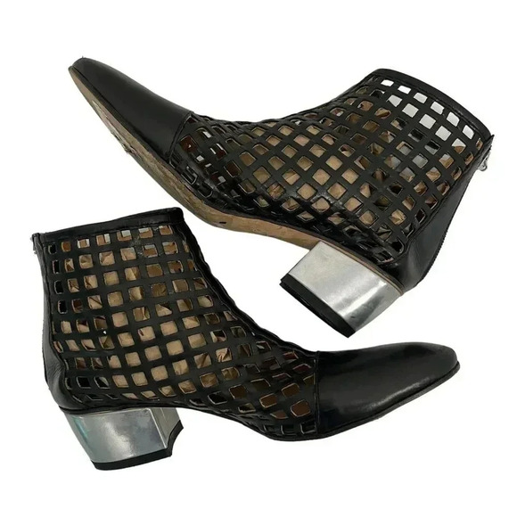 Aquatalia by Marvin K Perforated Fishnet Laser Cut Ankle Booties Black Leather 6 - Picture 1 of 9